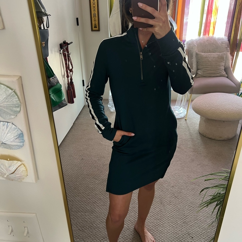 Athleta Green Long Sleeve Dress for Effortless Elegance